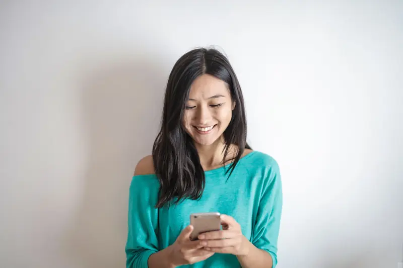 Customer paying an invoice from a phone